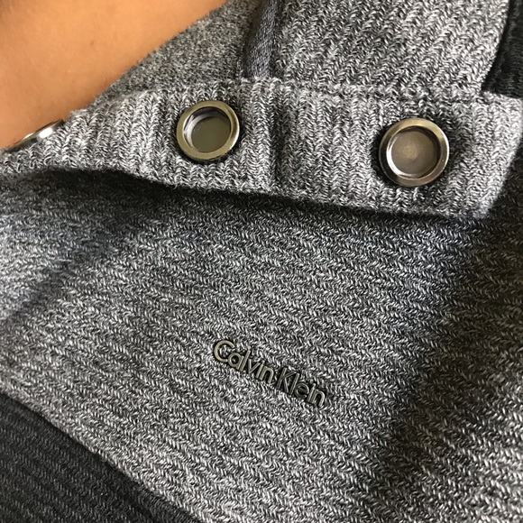 Calvin Klein pullover - Picture 2 of 3